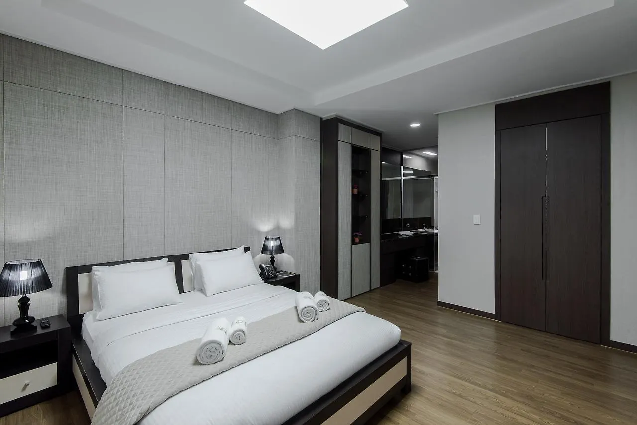 אסטנה Elite Apart-Hotel 4*,  קזחסטן